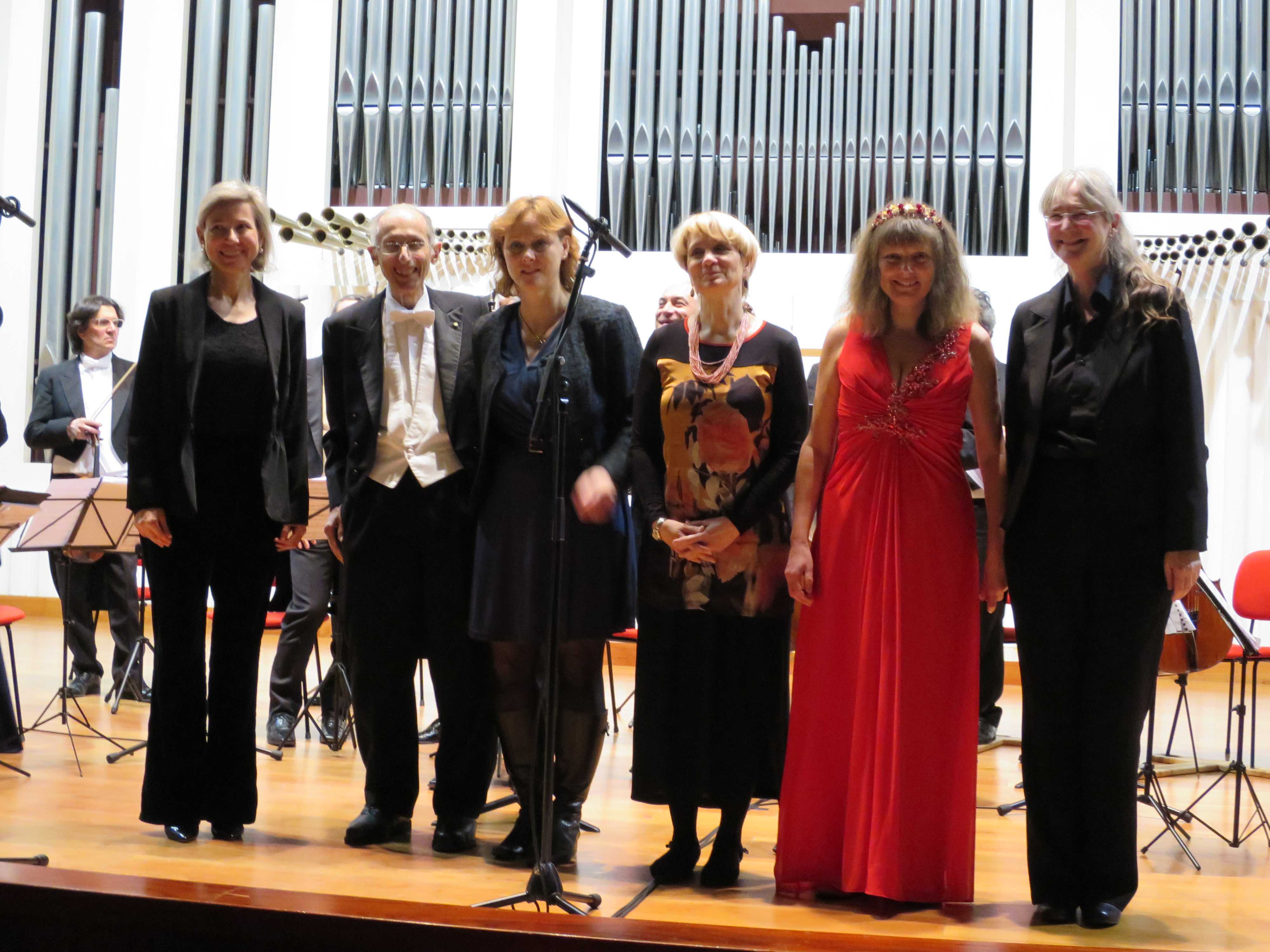 Five Composers after the concert, with Claudio Scimone (L-R: MH, MCDS, HJ, CS, FF, SM)