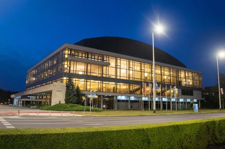 Lisinsky Hall, Zagreb, Exterior