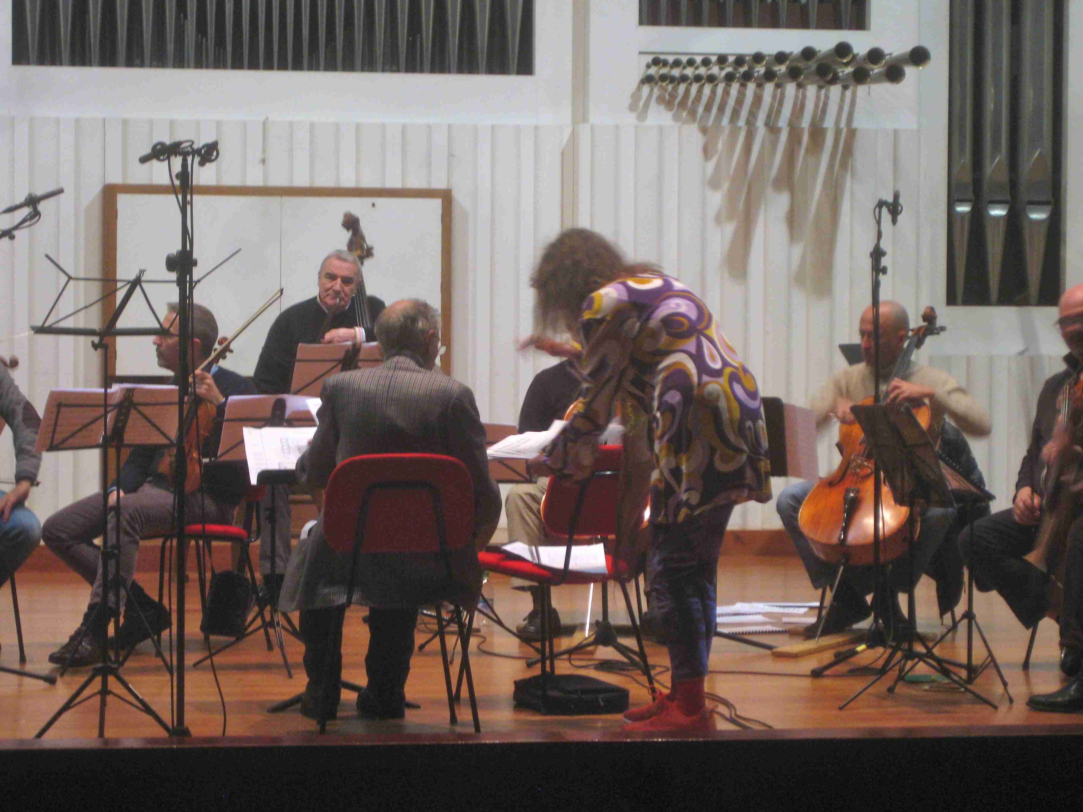 Fiona Frank at Rehearsal with Claudio Scimone and I Solisti Veneti